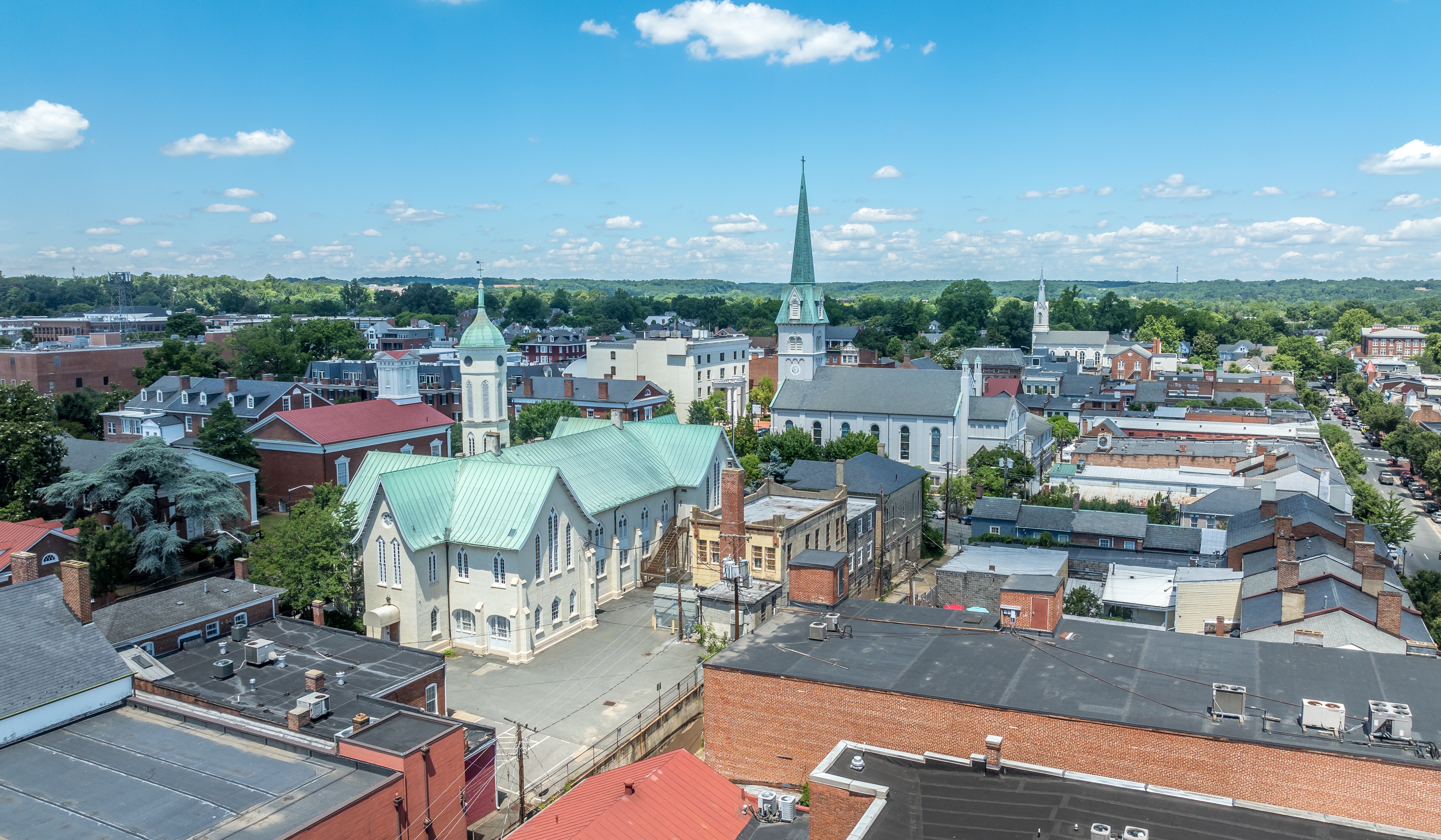 Want more local leads without paying for ads? Learn how Fredericksburg small businesses can use SEO and smart websites to generate consistent, organic inquiries.